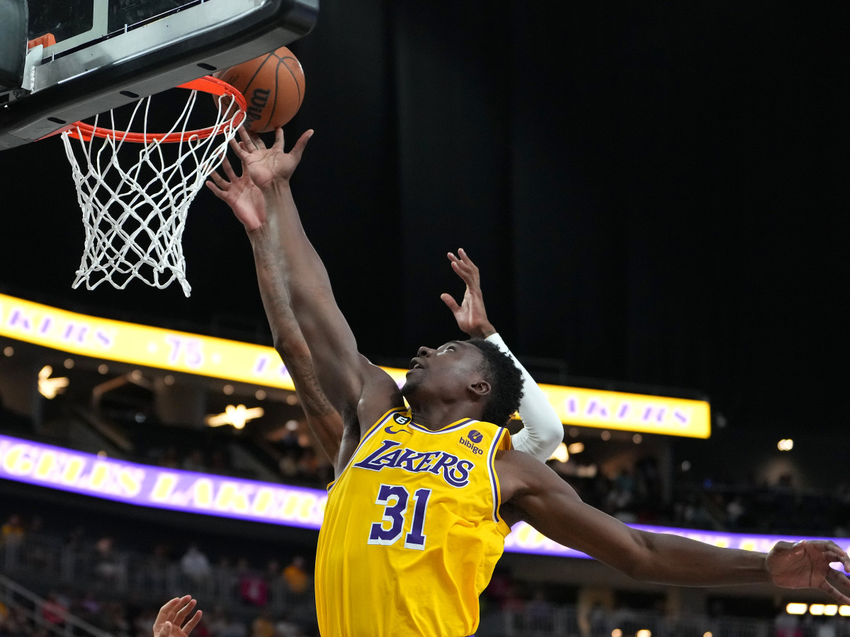 thomas bryant 10-5-22